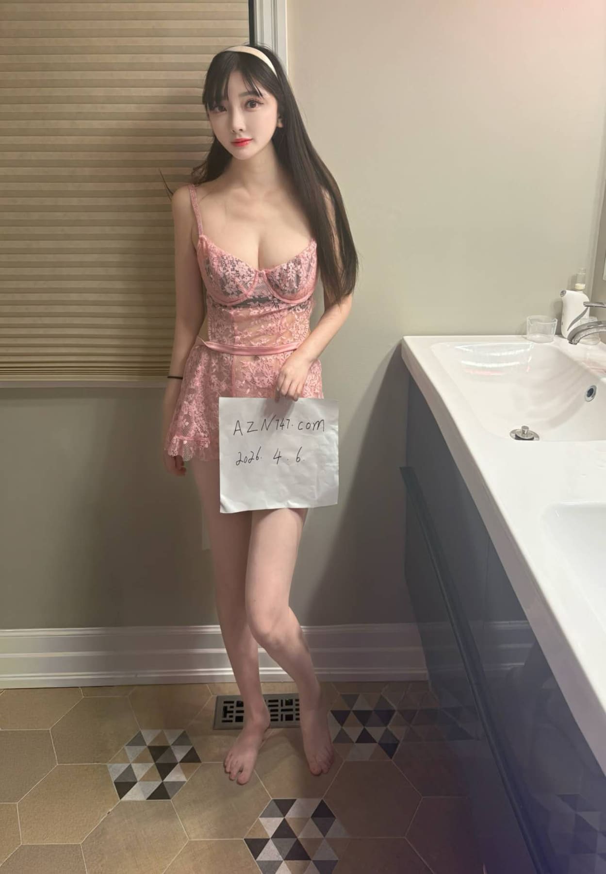 Yunjia — photo 4 of 4