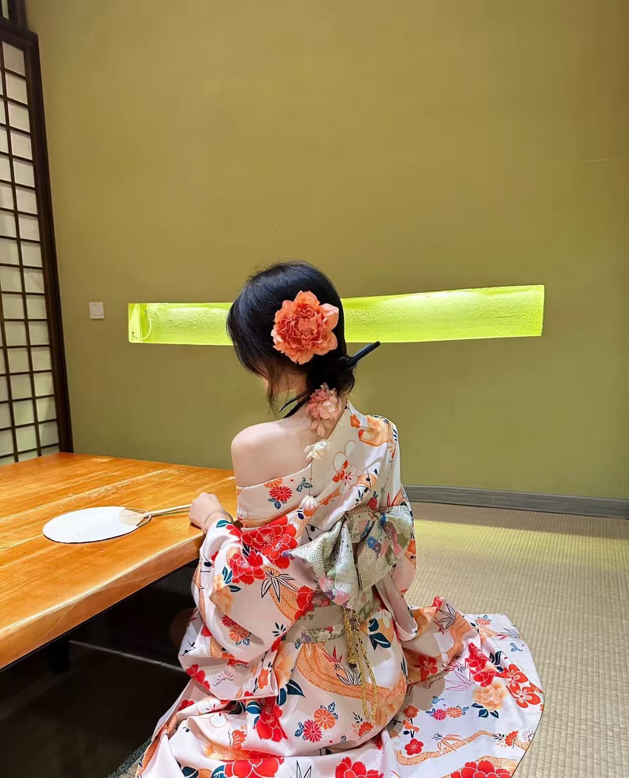 miki — photo 4 of 4