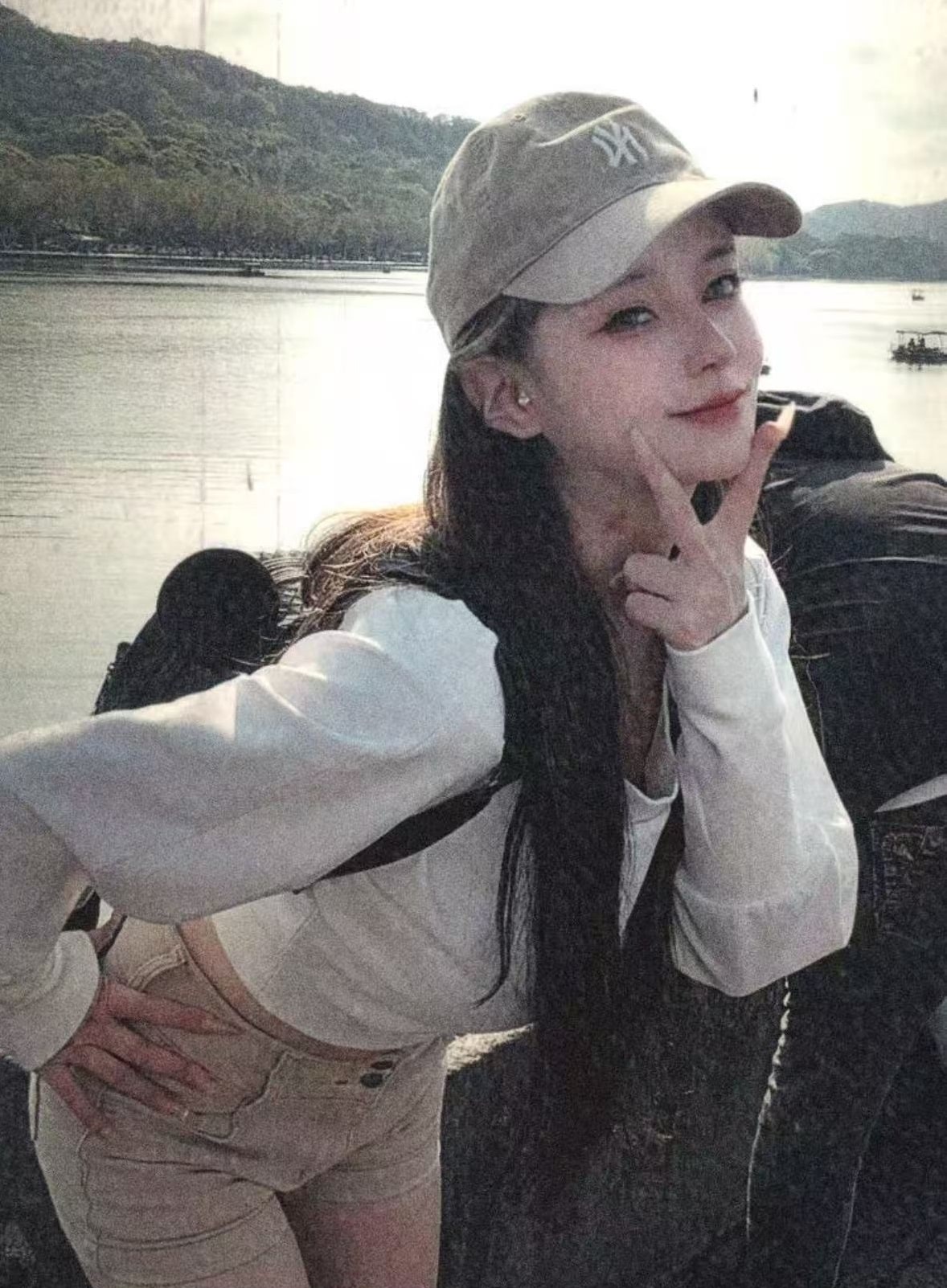 Iris profile photo