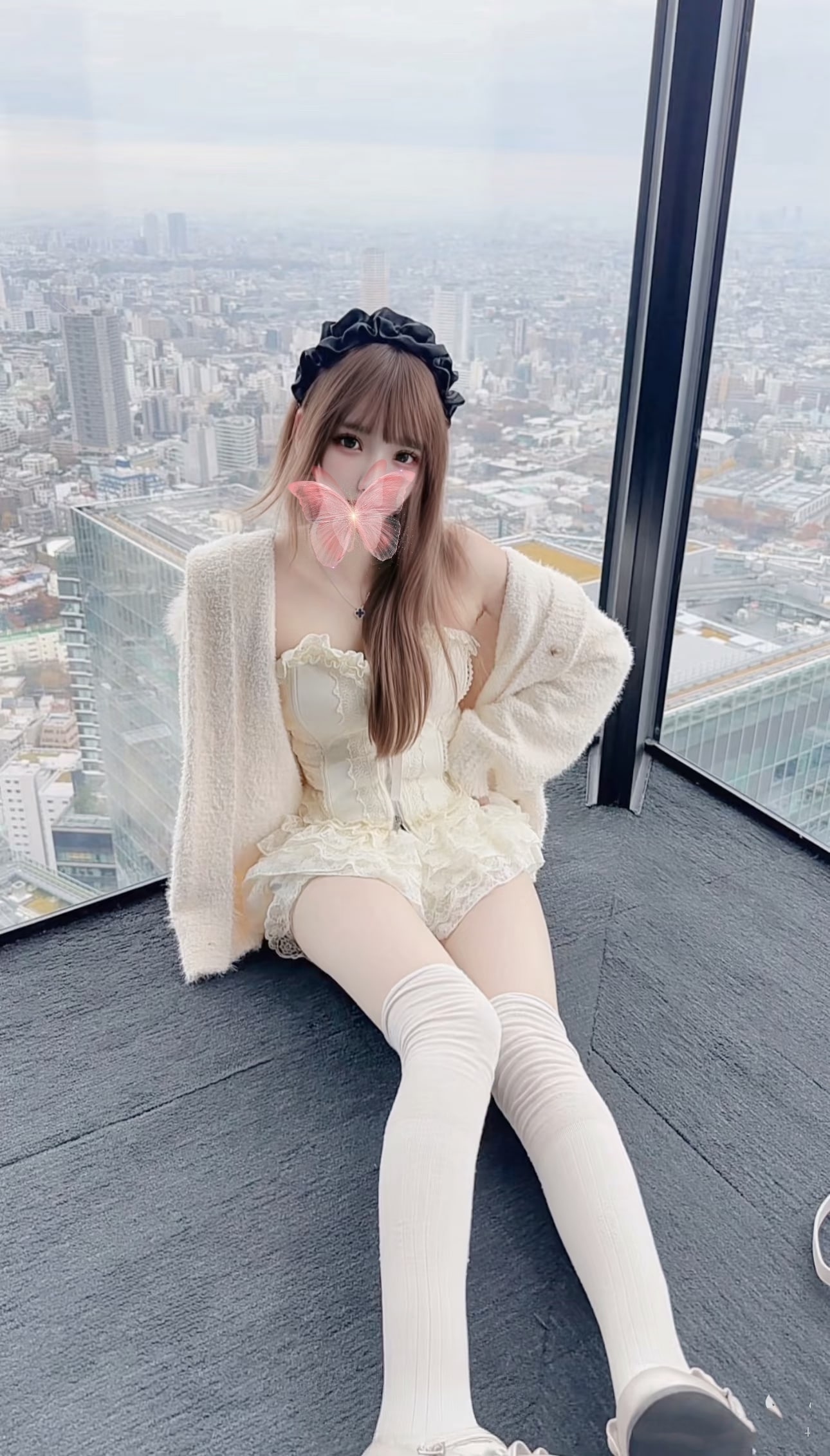 anya — photo 3 of 3