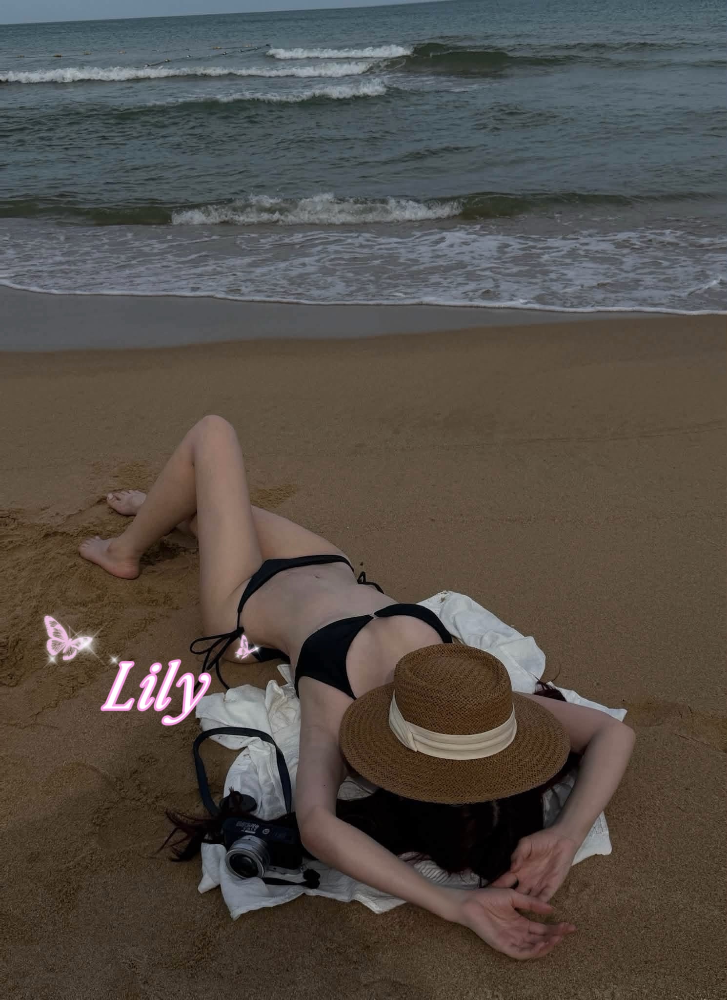 Lily — photo 3 of 4