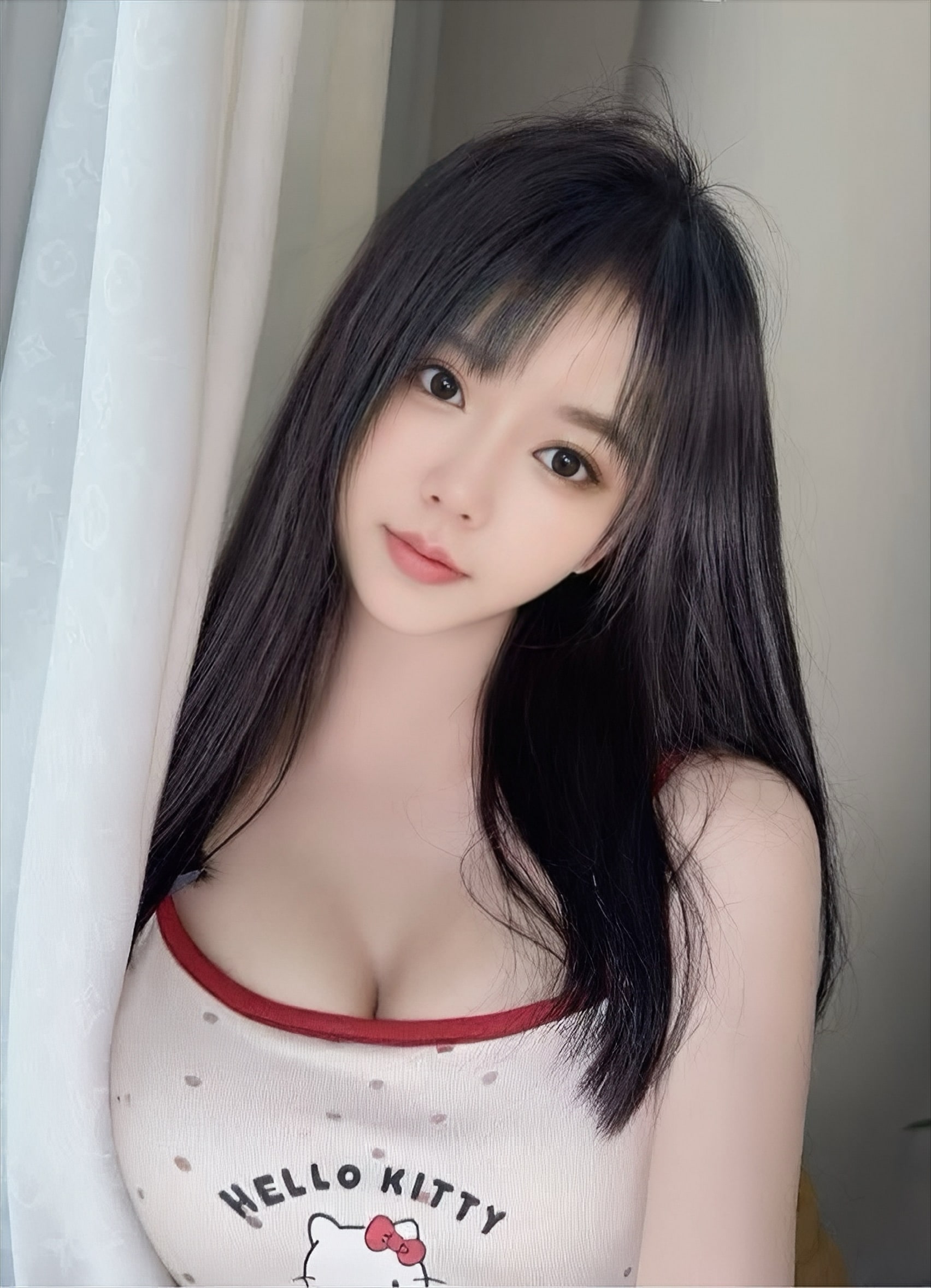 Yana — photo 3 of 4