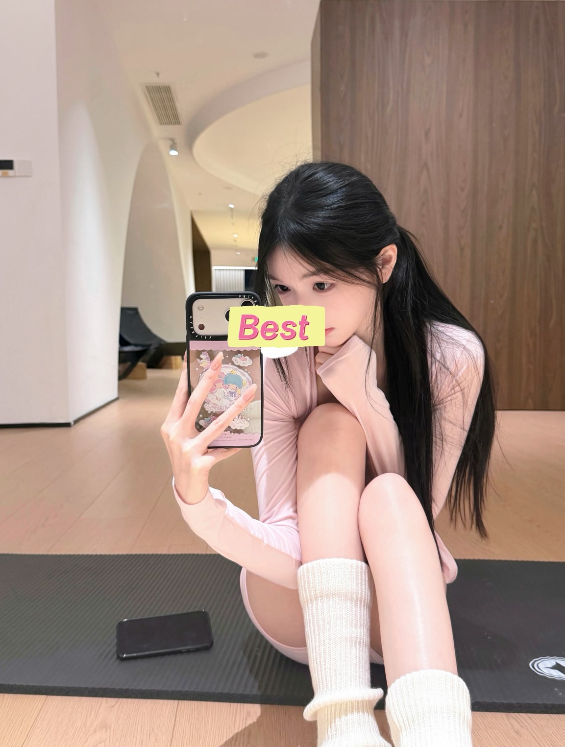 Jennie — photo 3 of 3