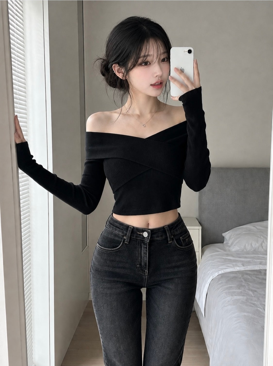 Mina — photo 4 of 4