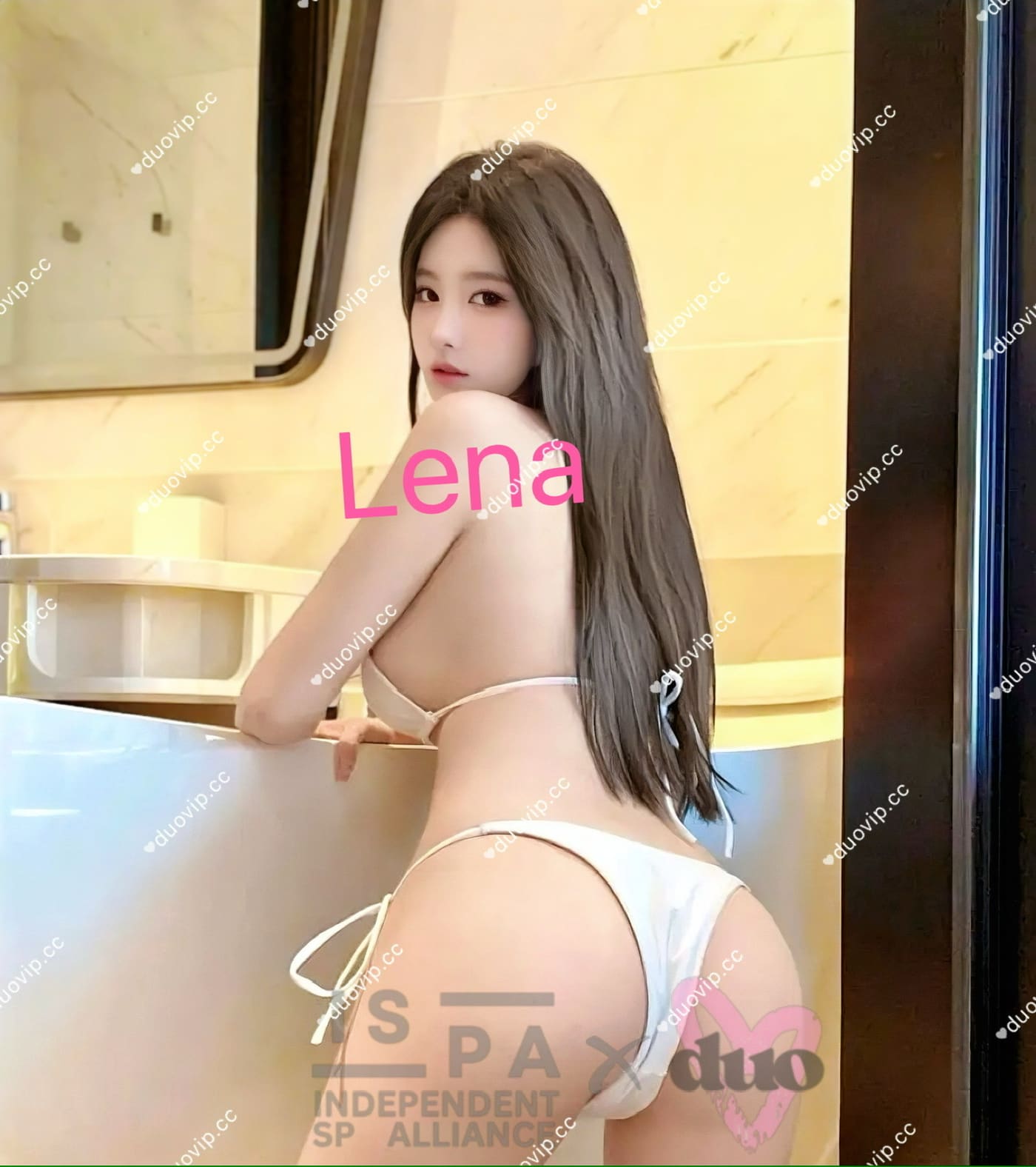 Lena — photo 2 of 2