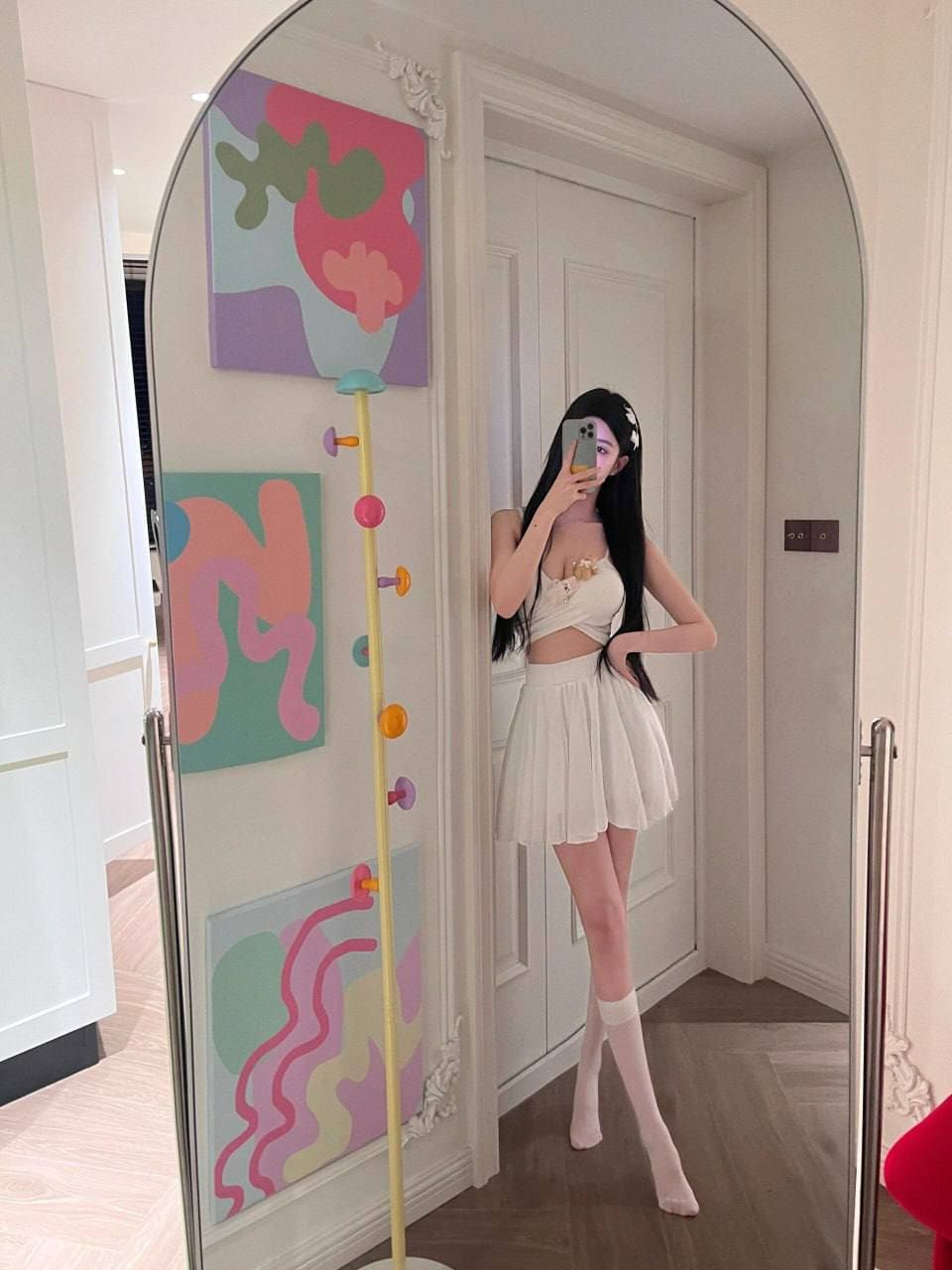 Celine — photo 2 of 3
