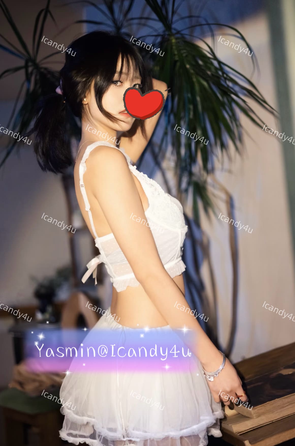 Yasmin — photo 3 of 3
