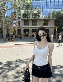 Chanel — photo 2 of 38