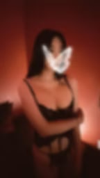 Olivia — photo 2 of 2