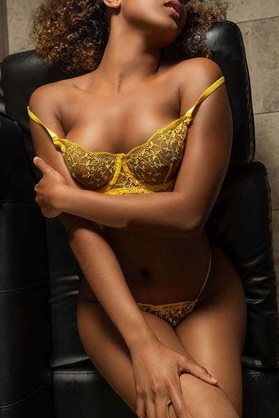 Mariam — photo 2 of 5