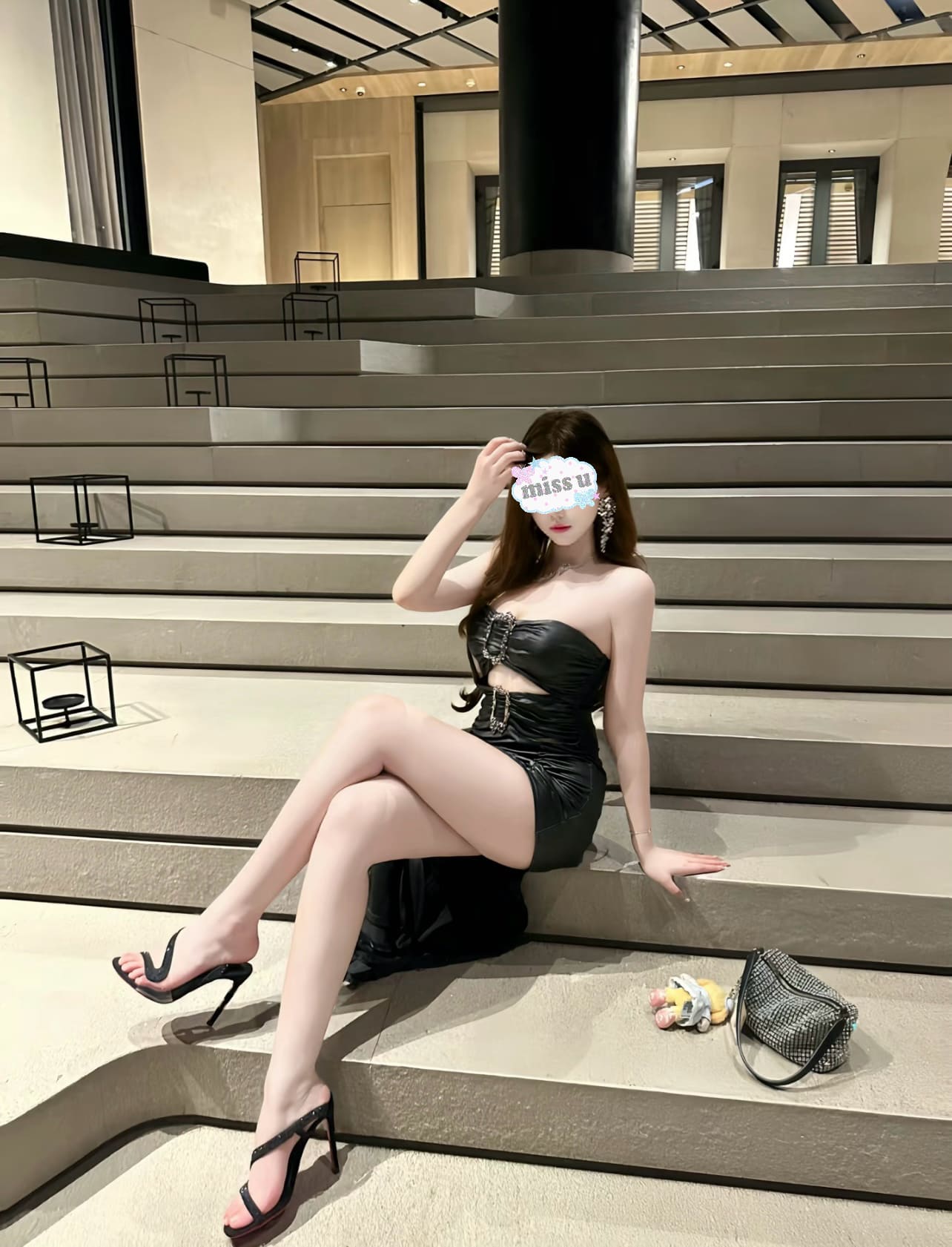 Alice — photo 3 of 3