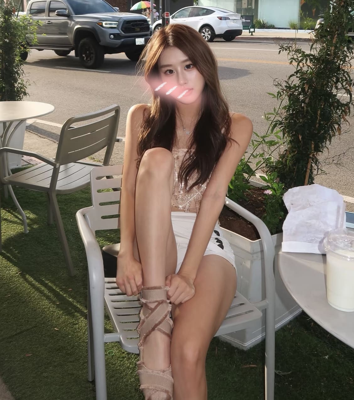 Tia — photo 2 of 2